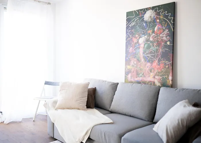 דירה Modern Design With Balcony & Free Parking - Long Term